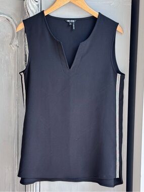 NIC + ZOE Top Sz M Black Notch Collar Sleeveless Silver Metallic Side Trim